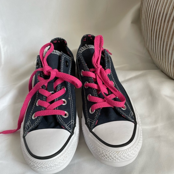 CONVERSE Navy unisex women’s size 6 NEW - Picture 2 of 7